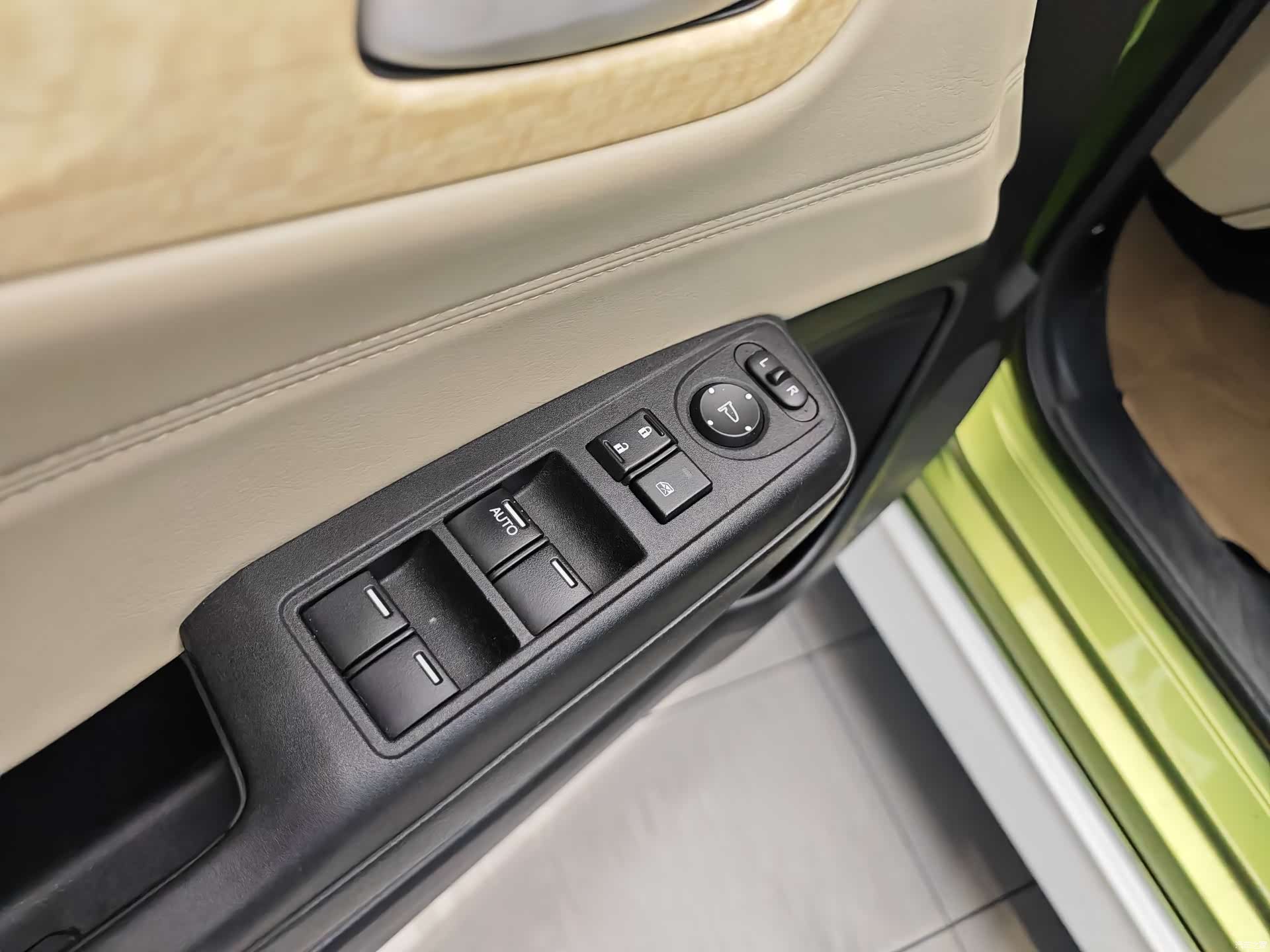 Honda Jade, 2014 9