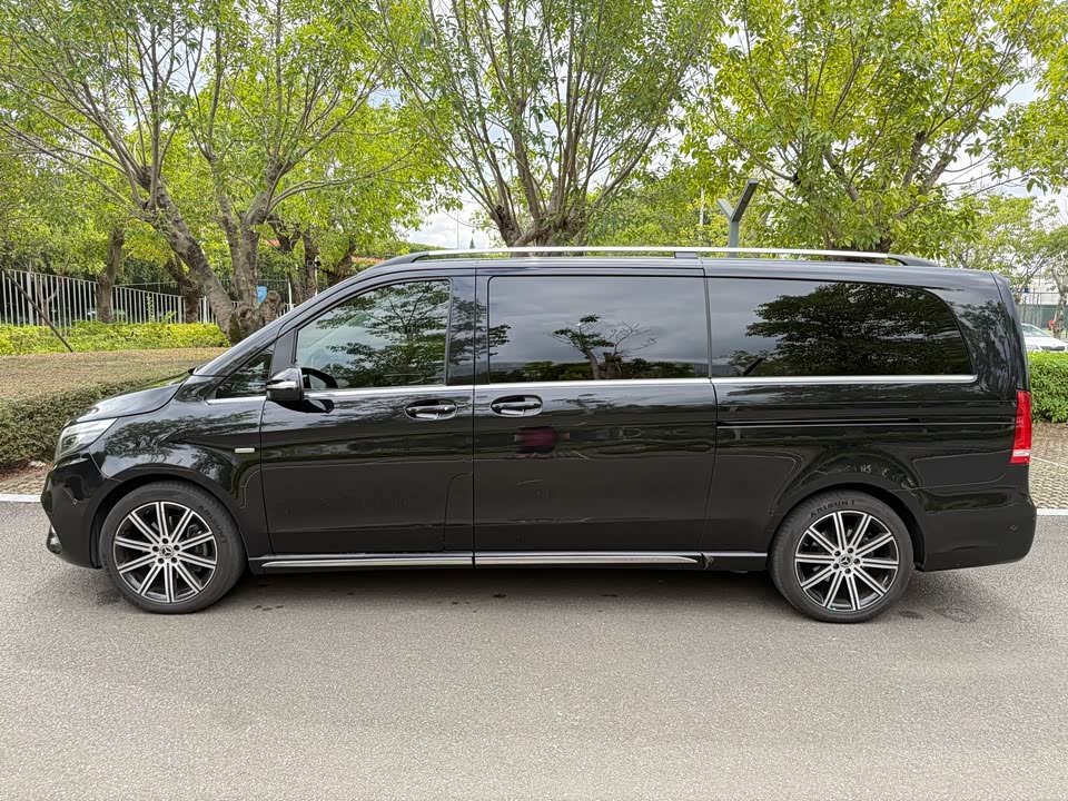 Mercedes-Benz V-class