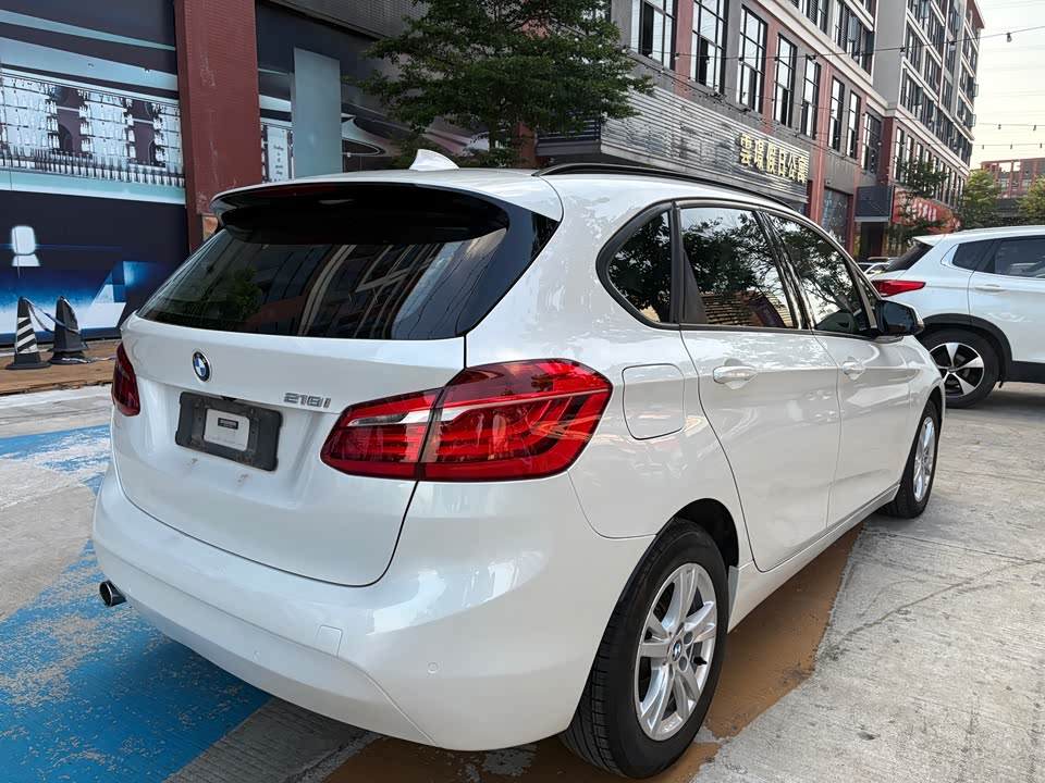 BMW 2 series station wagon