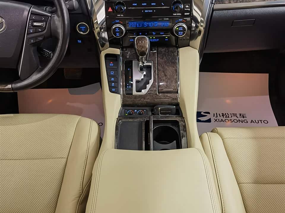 Toyota Elfa Toyota Elfa