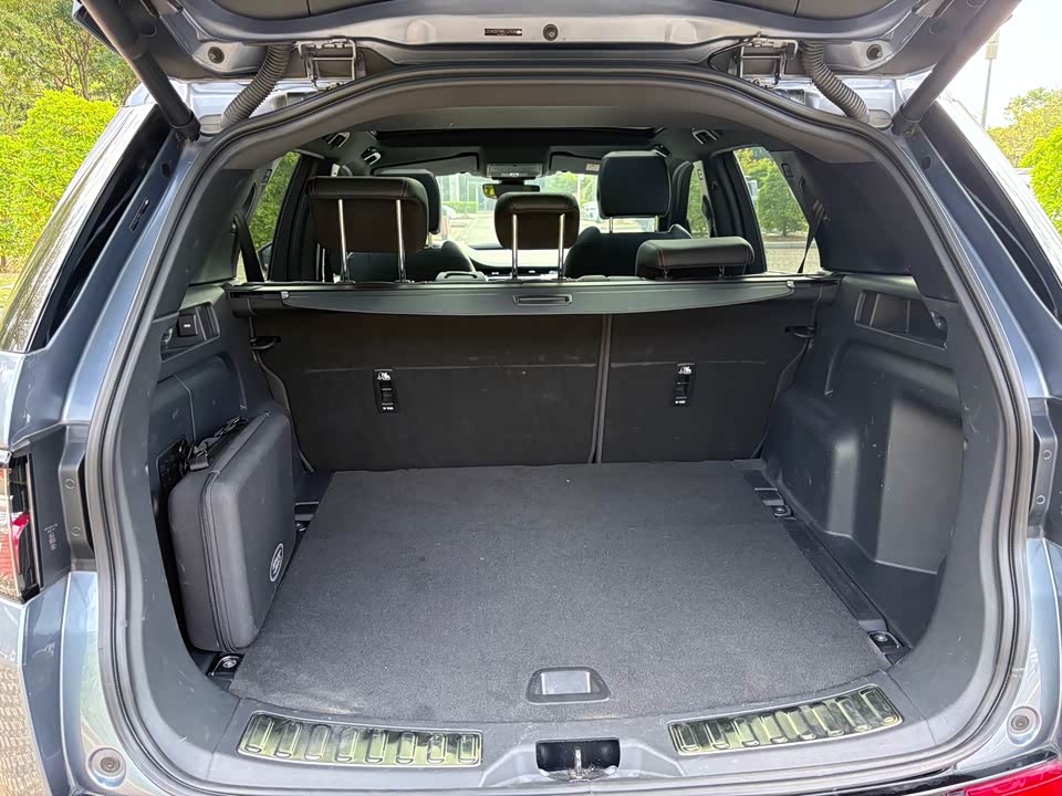 Land Rover Discover sources for sports