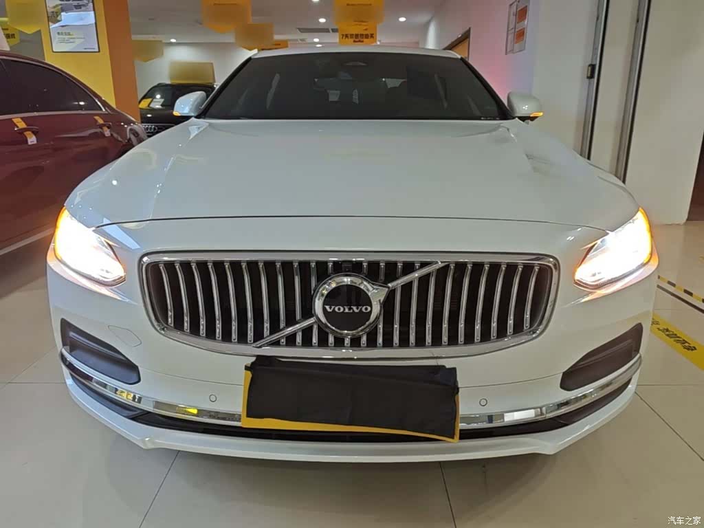Volvo S90, 2022 3