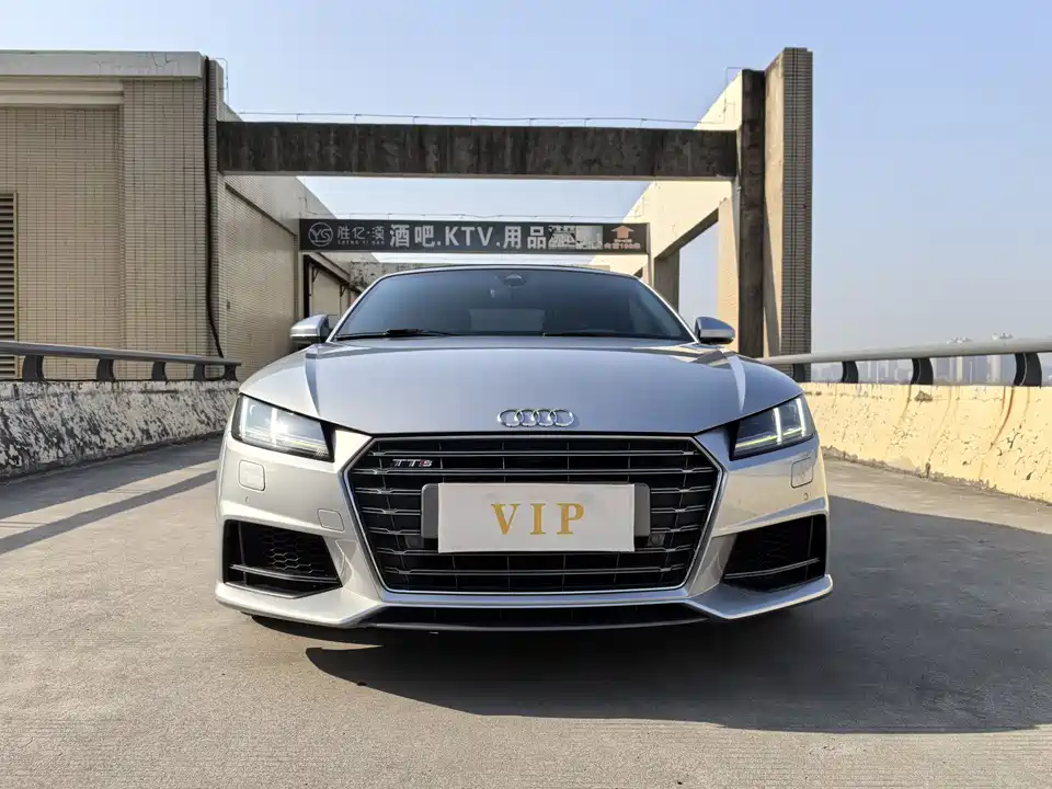 Audi TTS