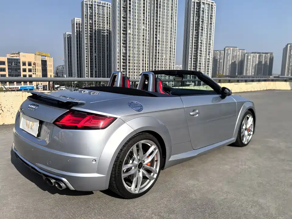 Audi TTS
