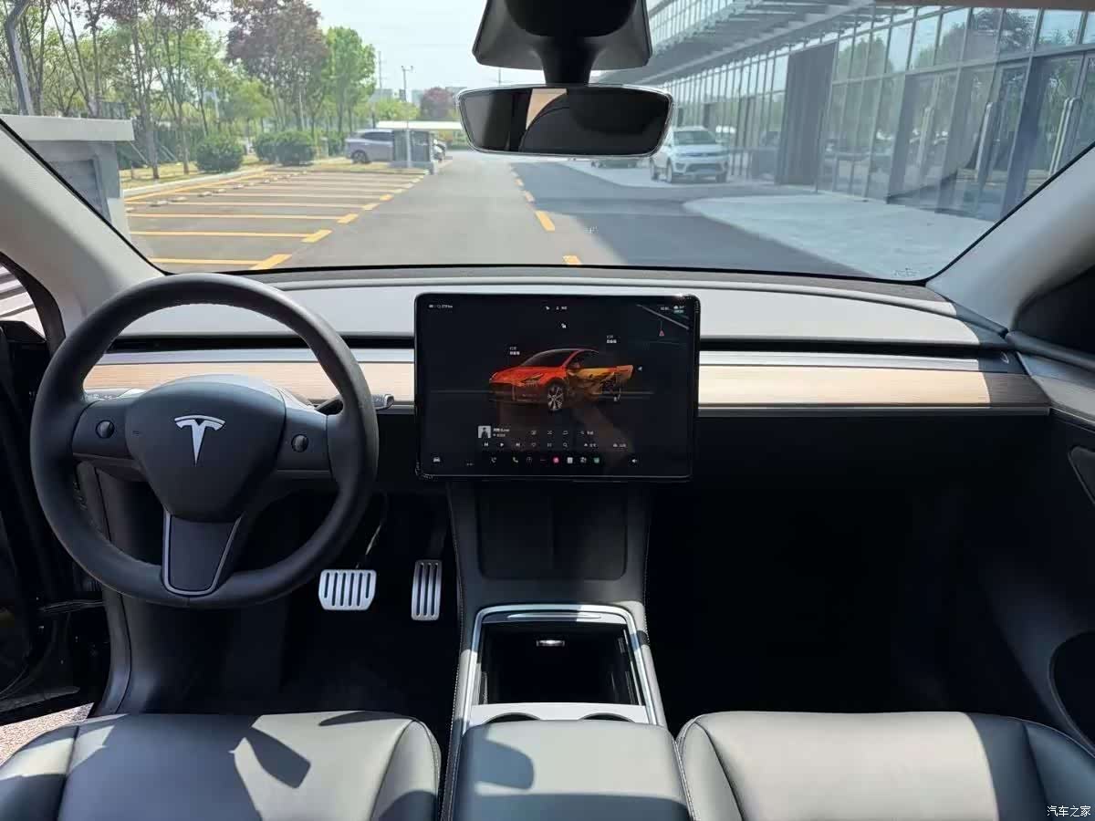 Tesla Model Y, 2022 3