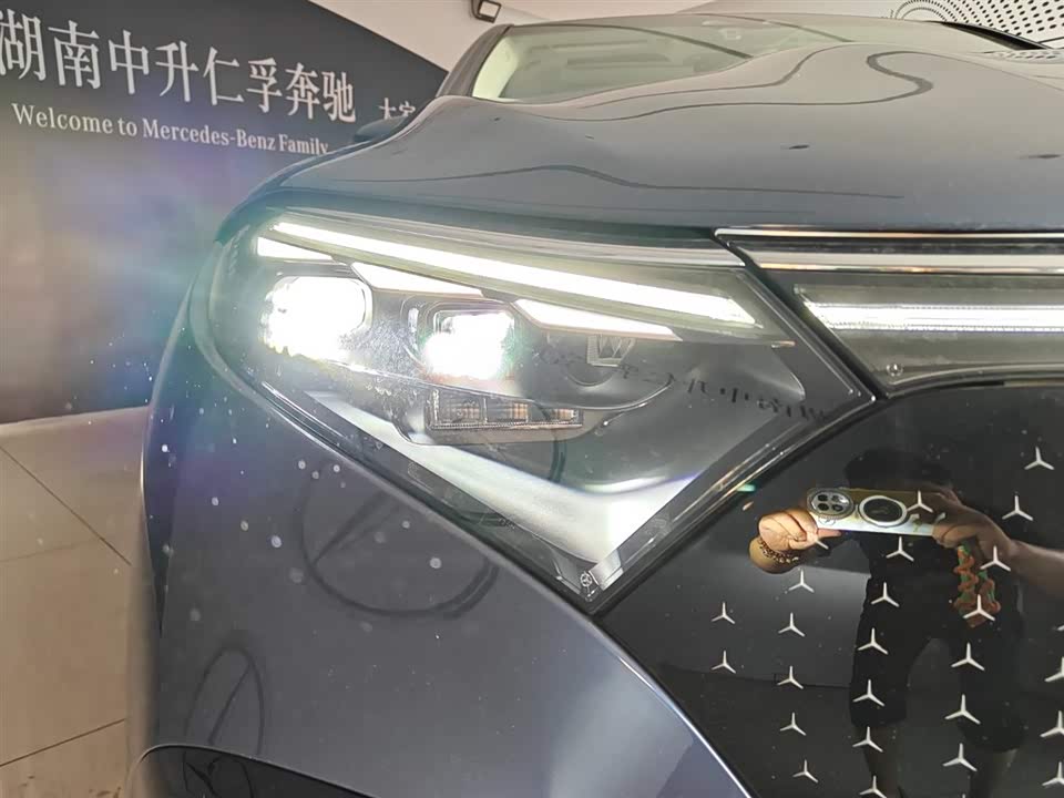 Mercedes-Benz EQS SUV