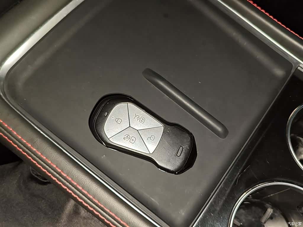 Xpeng P7, 2023 9