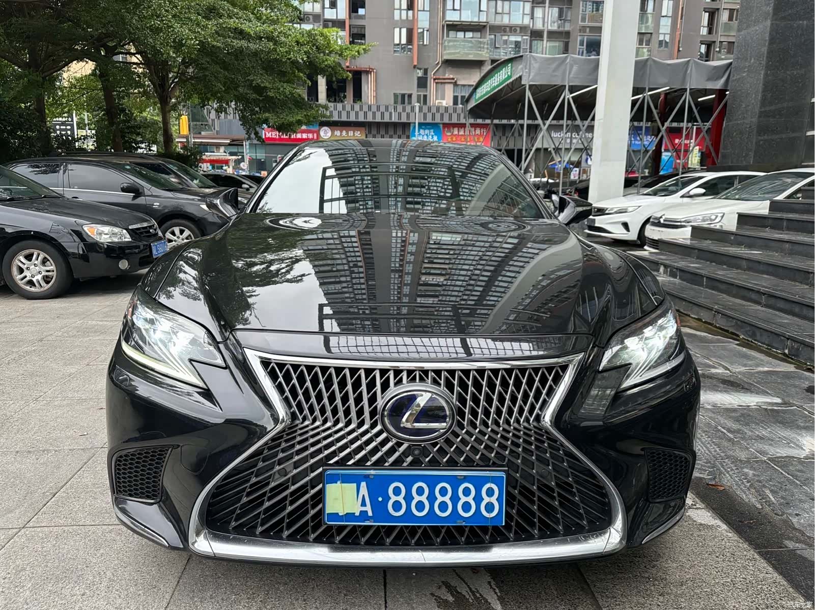 Lexus LS, 2019 2