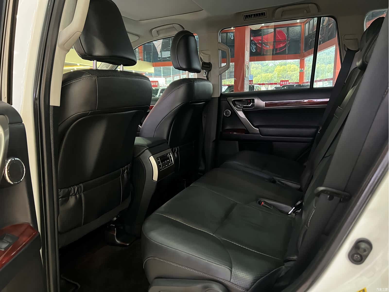 Lexus GX, 2013 8