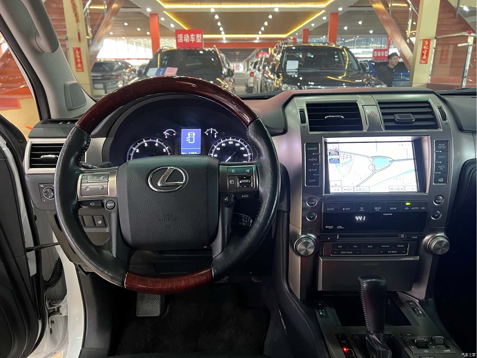 Lexus GX, 2013 9