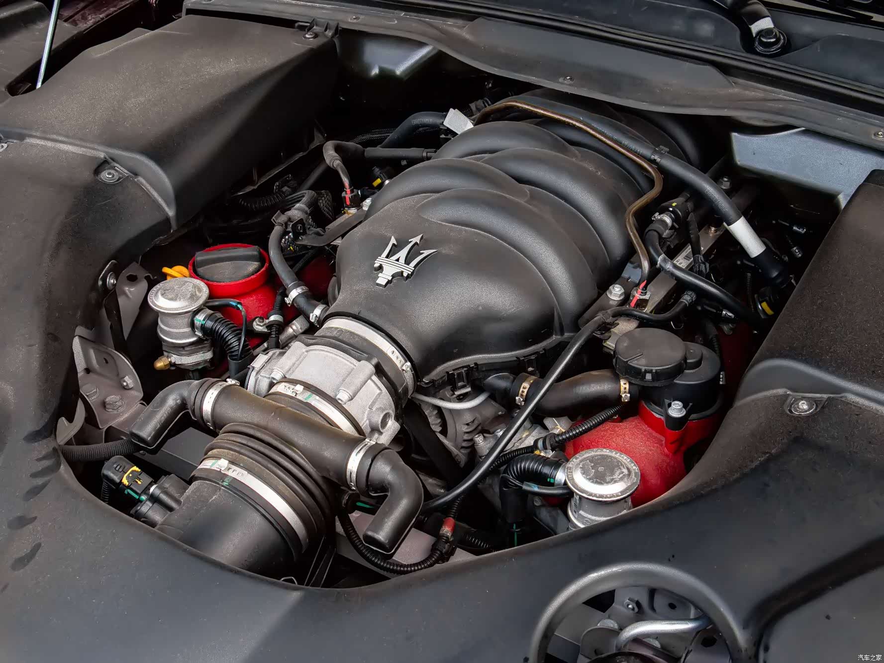 Maserati GranTurismo, 2018 14