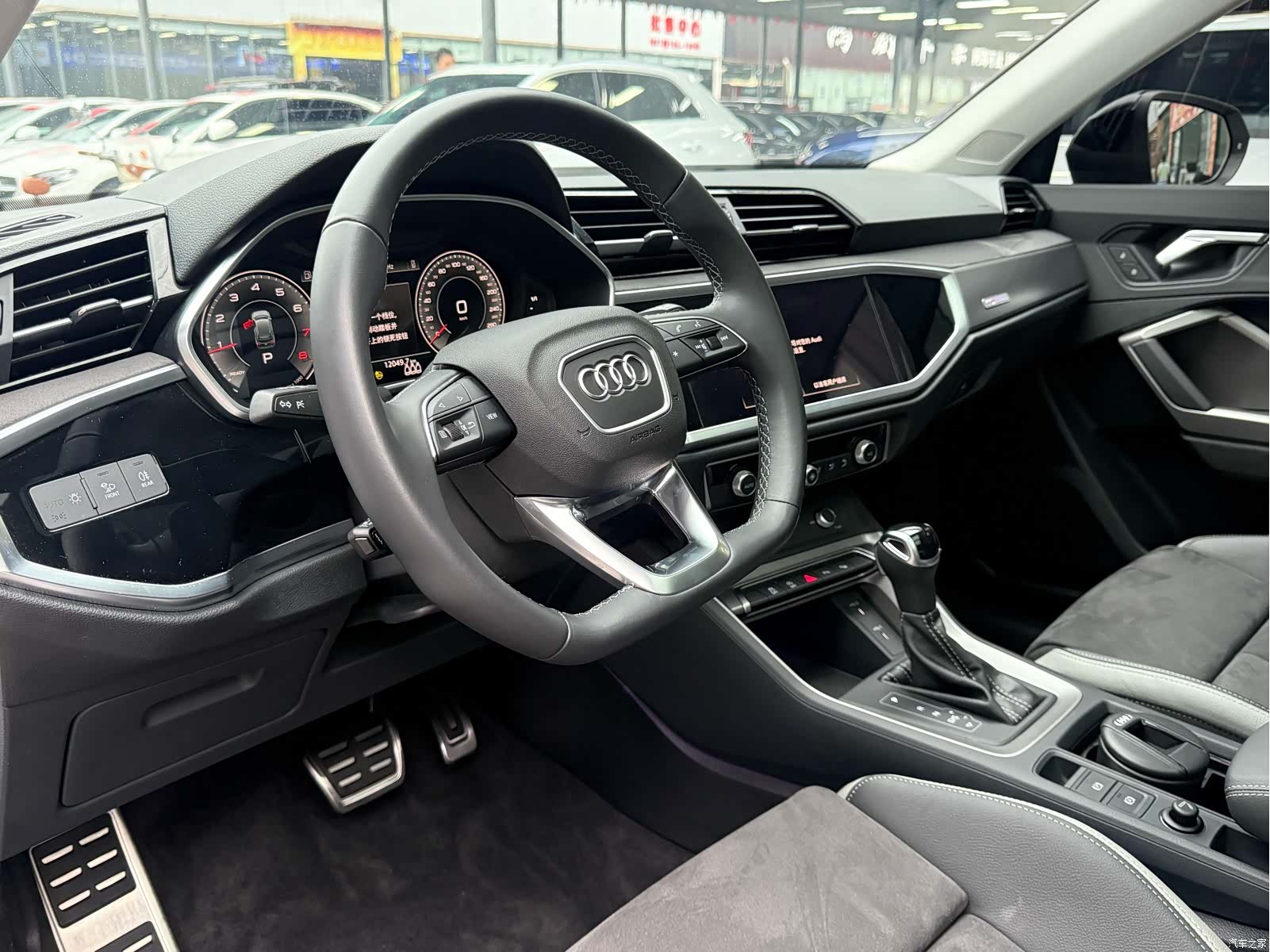 Audi Q3, 2023 9