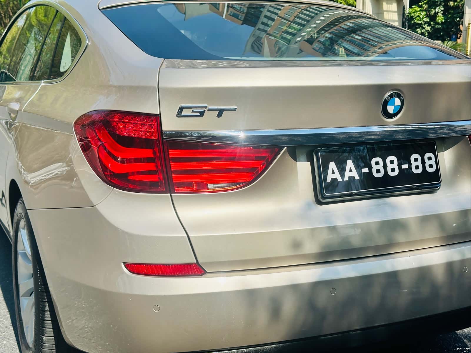 BMW 5 Series, 2011 8