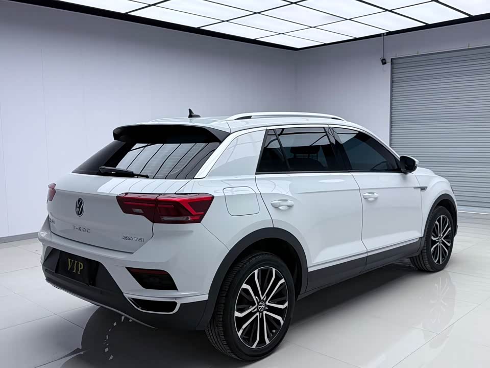 Volkswagen T-ROC exploring Songs