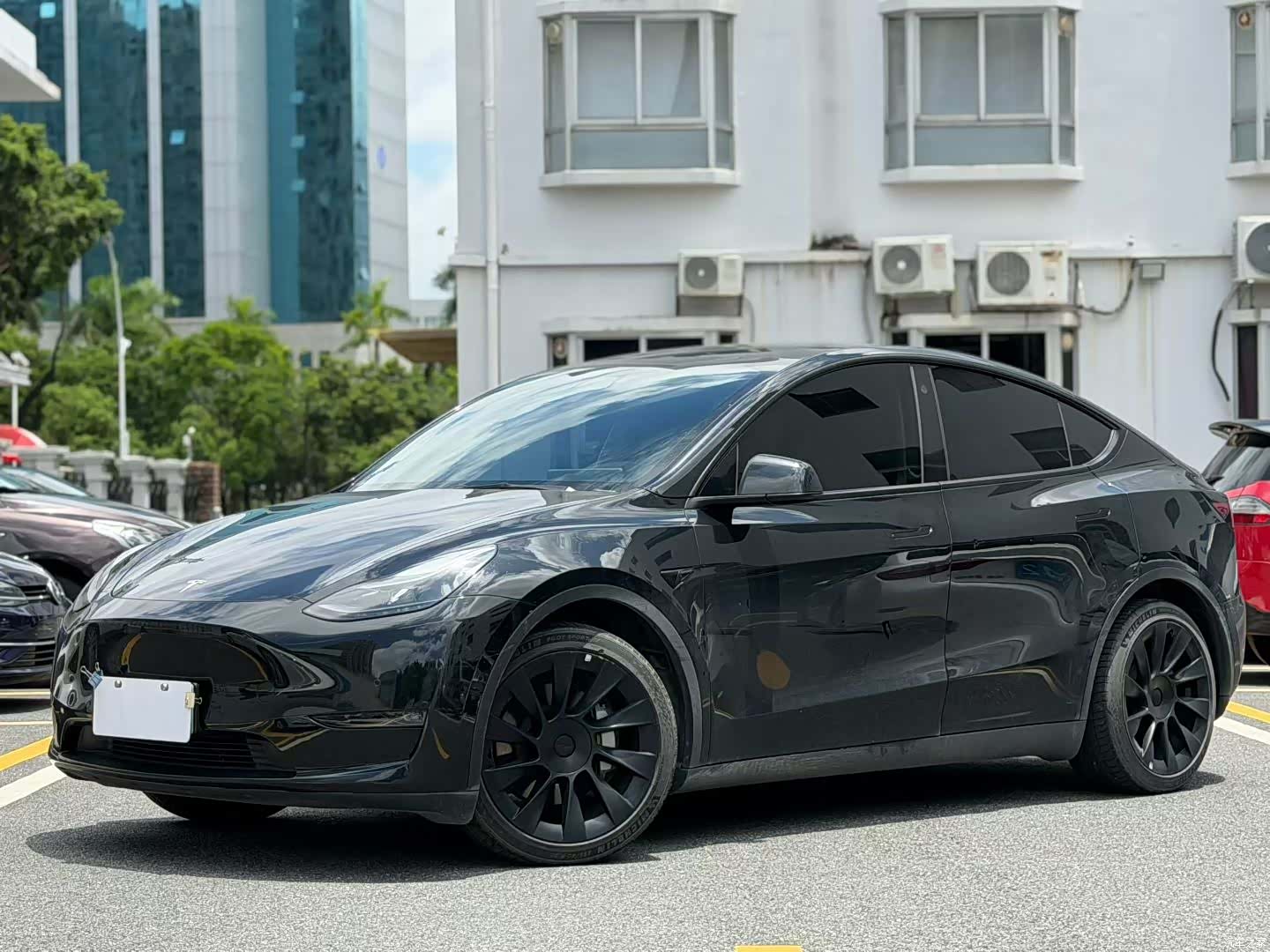 Tesla Model Y, 2021 1