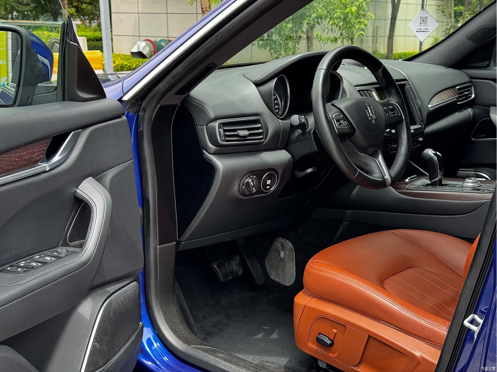 Maserati Levante, 2019 11