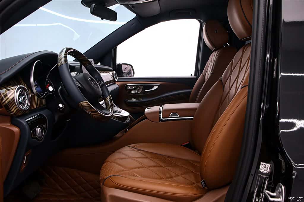 Mercedes-Benz V-Class, 2023 12