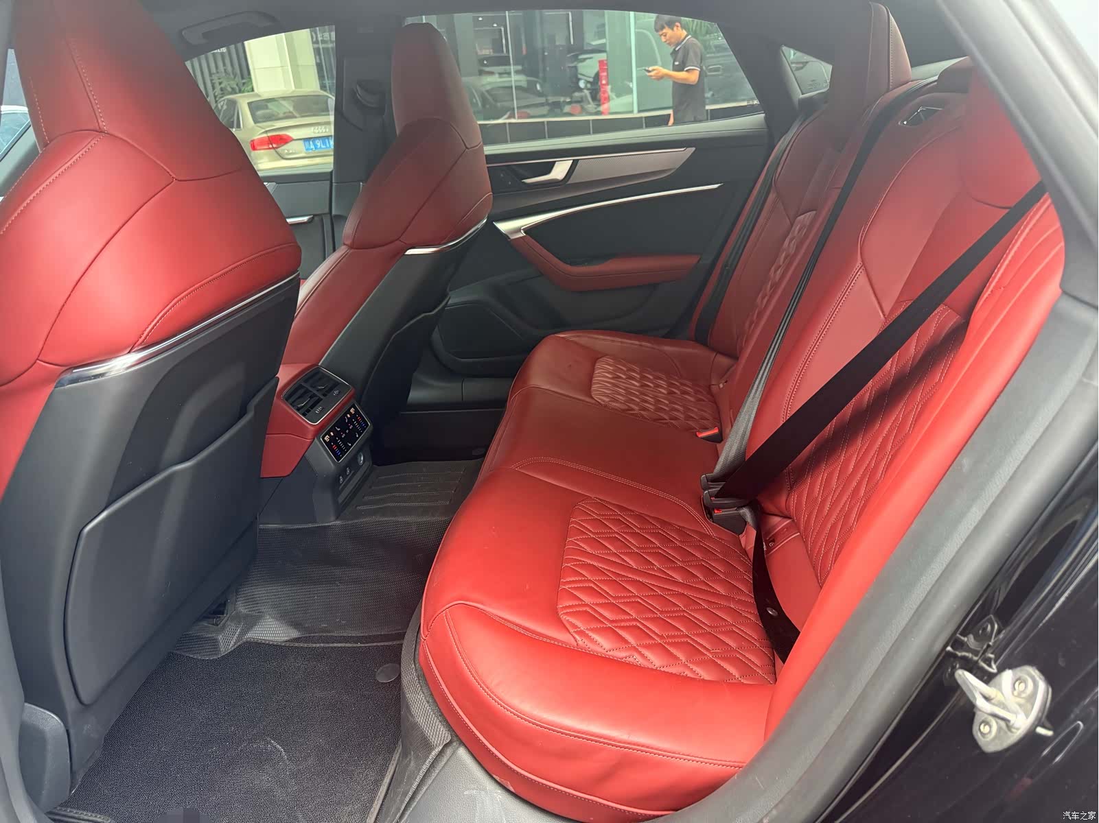 Audi A7L, 2024 6