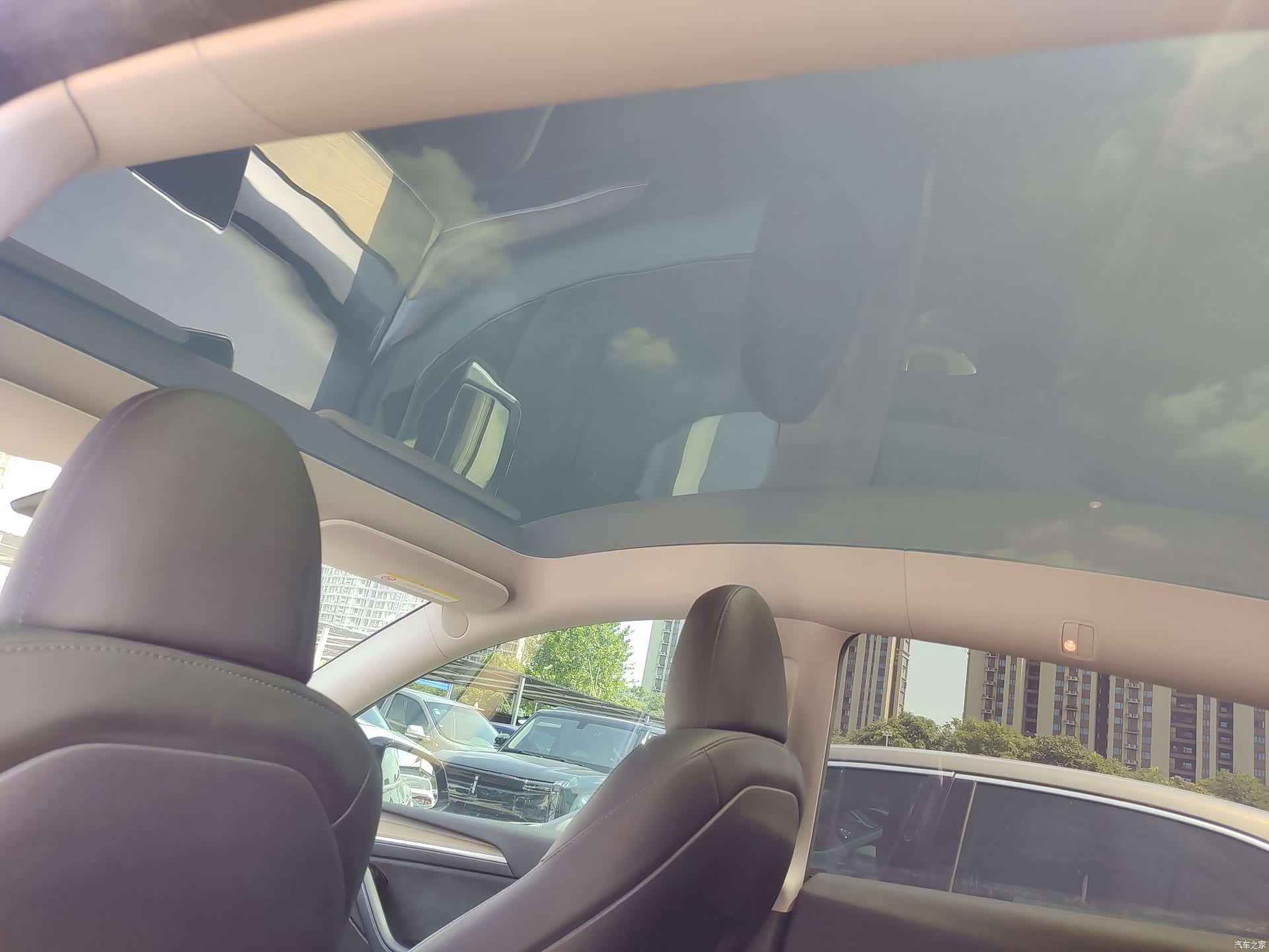 Tesla Model Y, 2023 8