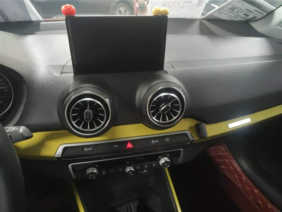 Audi Q2L Audi Q2L