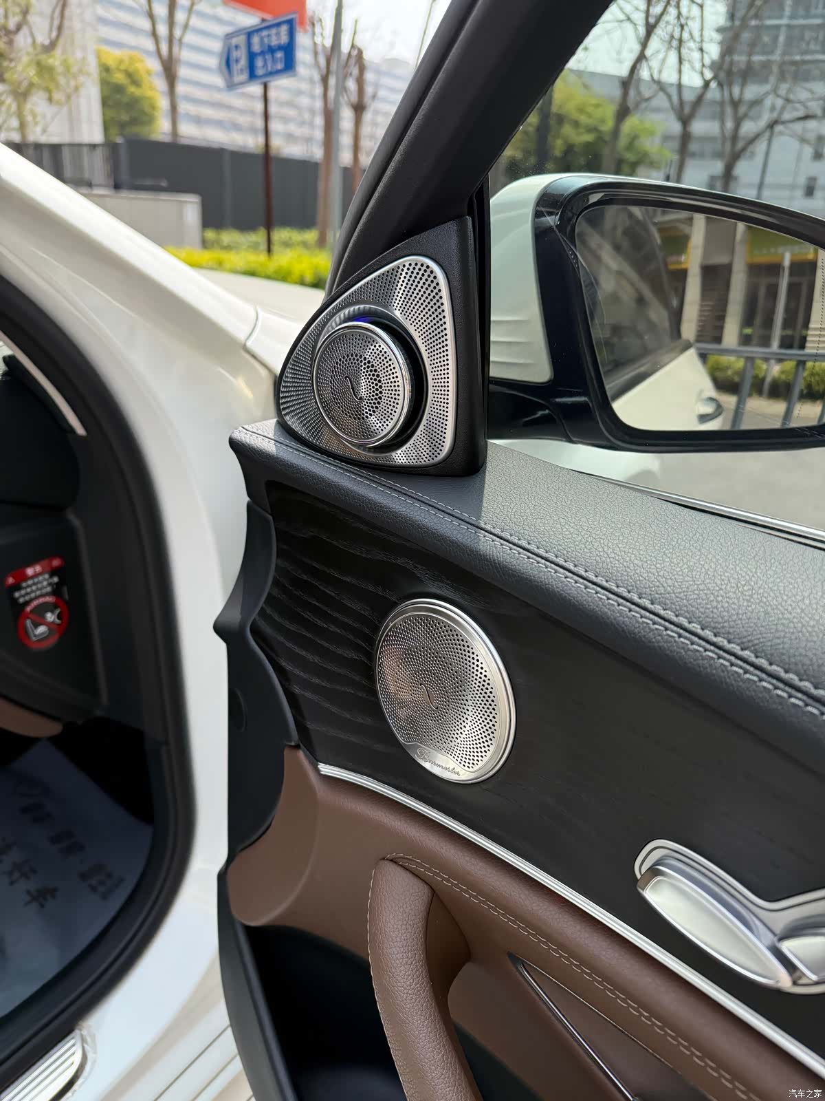 Mercedes-Benz E-Class, 2019 11