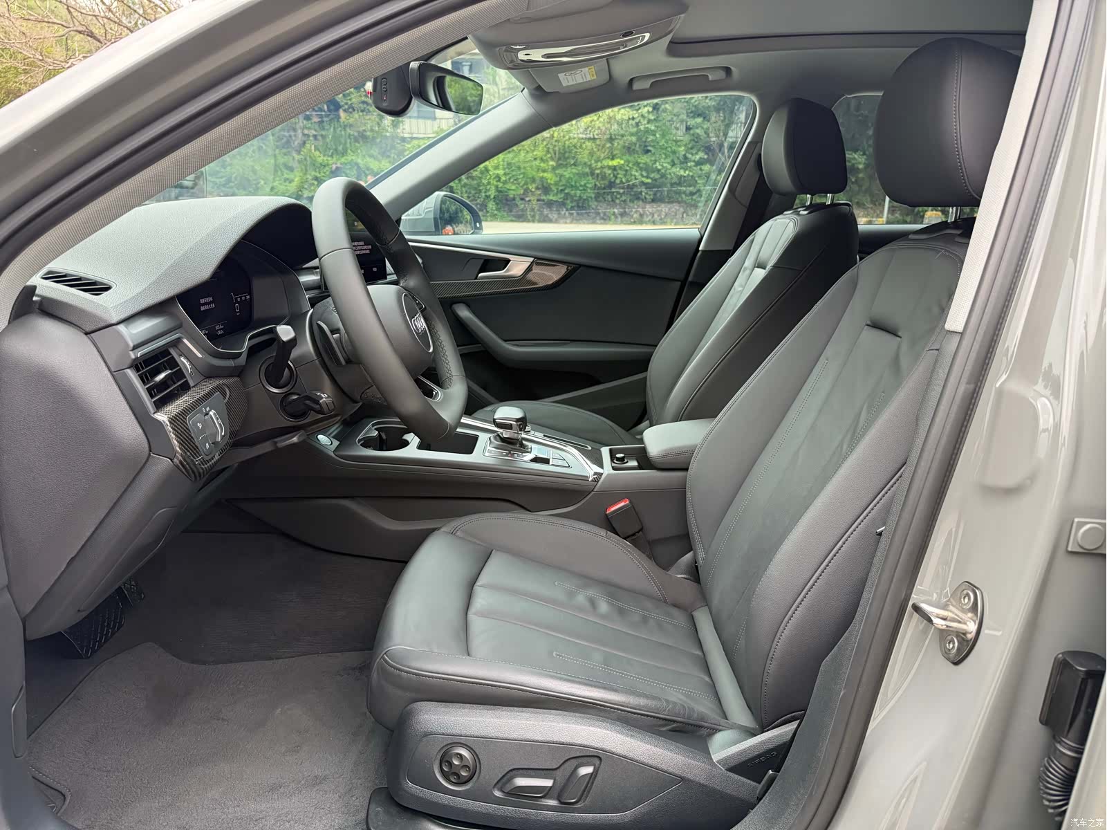 Audi A4, 2022 10