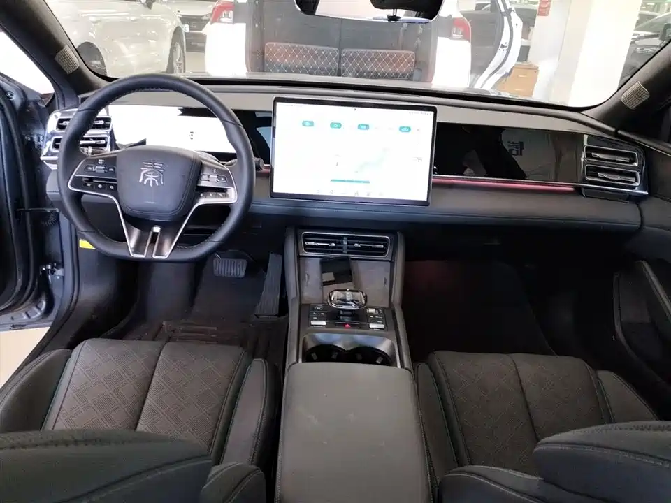 BYD Qin L BYD Qin L