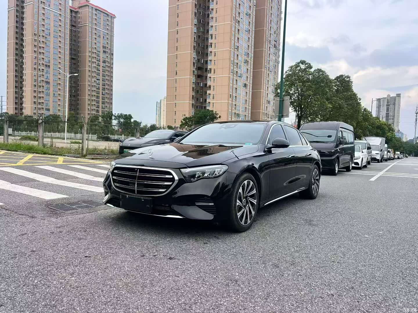Mercedes-Benz E-Class, 2025 1