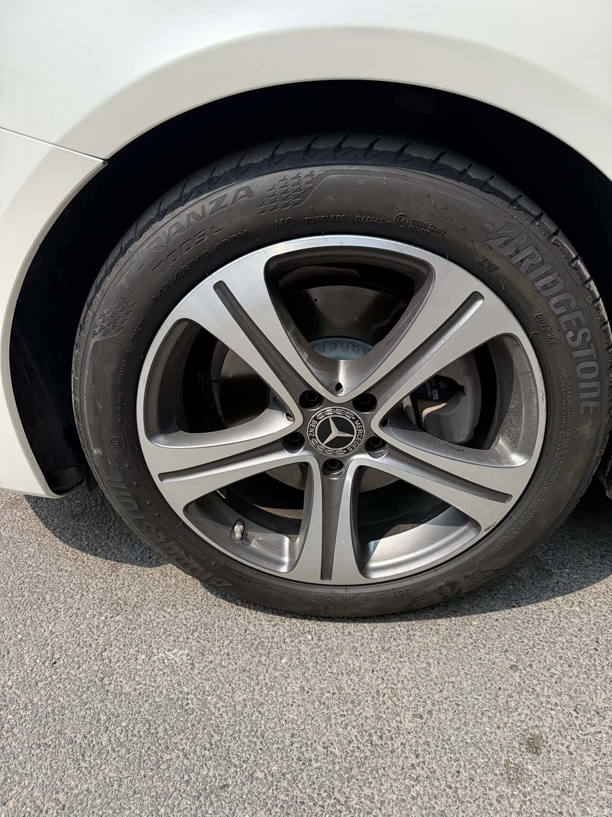Mercedes-Benz E-Class, 2019 4