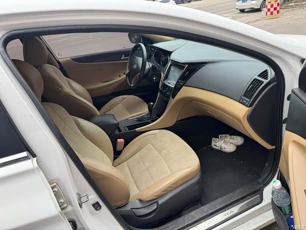 Hyundai Sonata, 2011 3