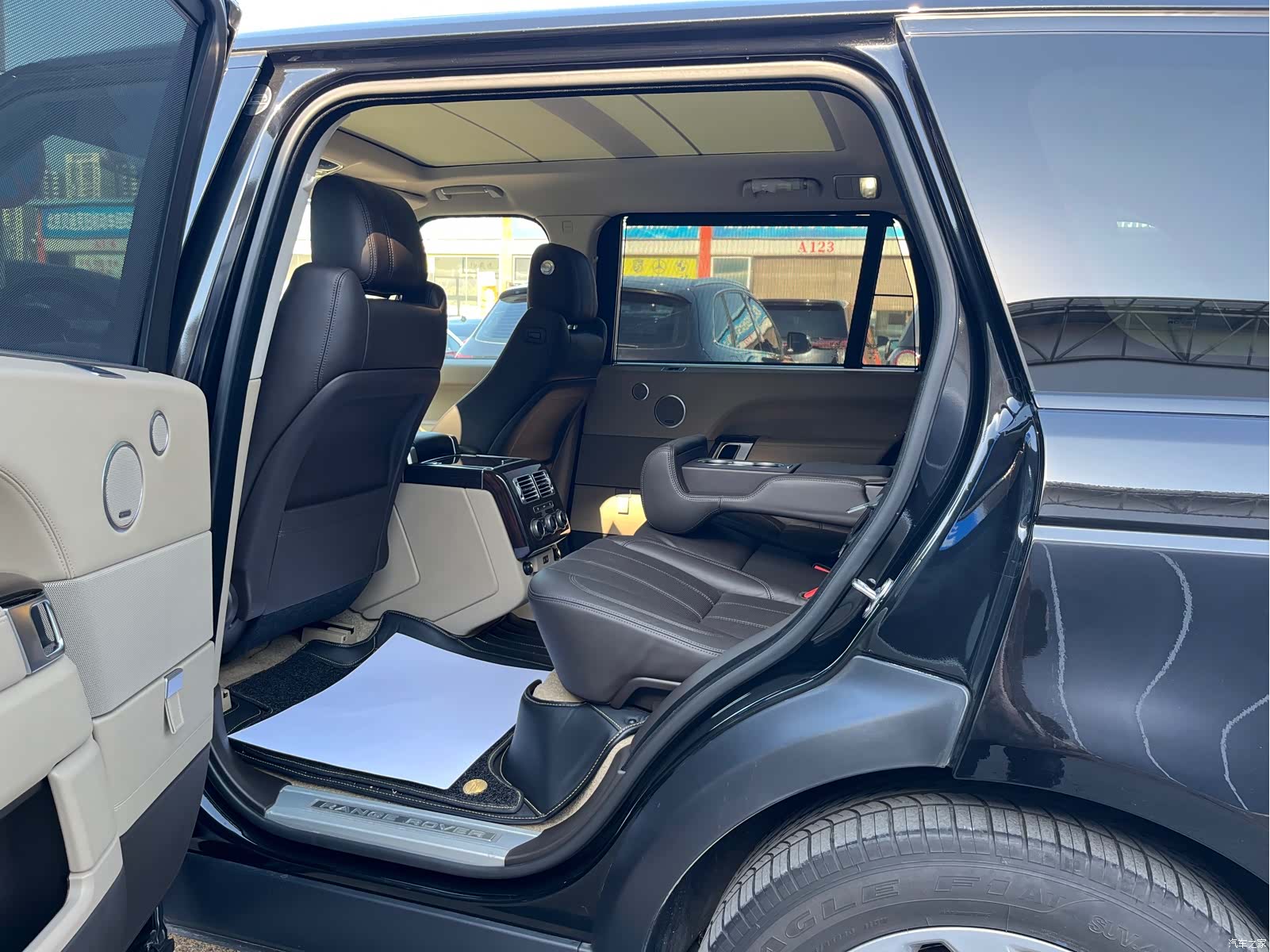Land Rover Range Rover, 2018 17