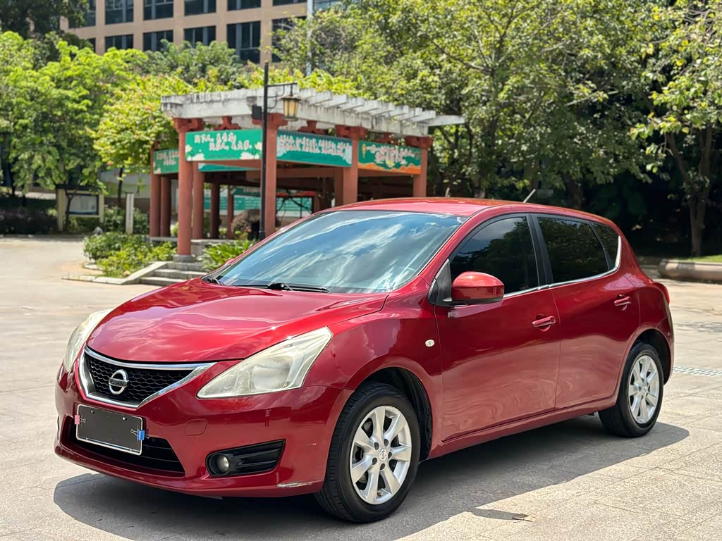 Nissan TIIDA