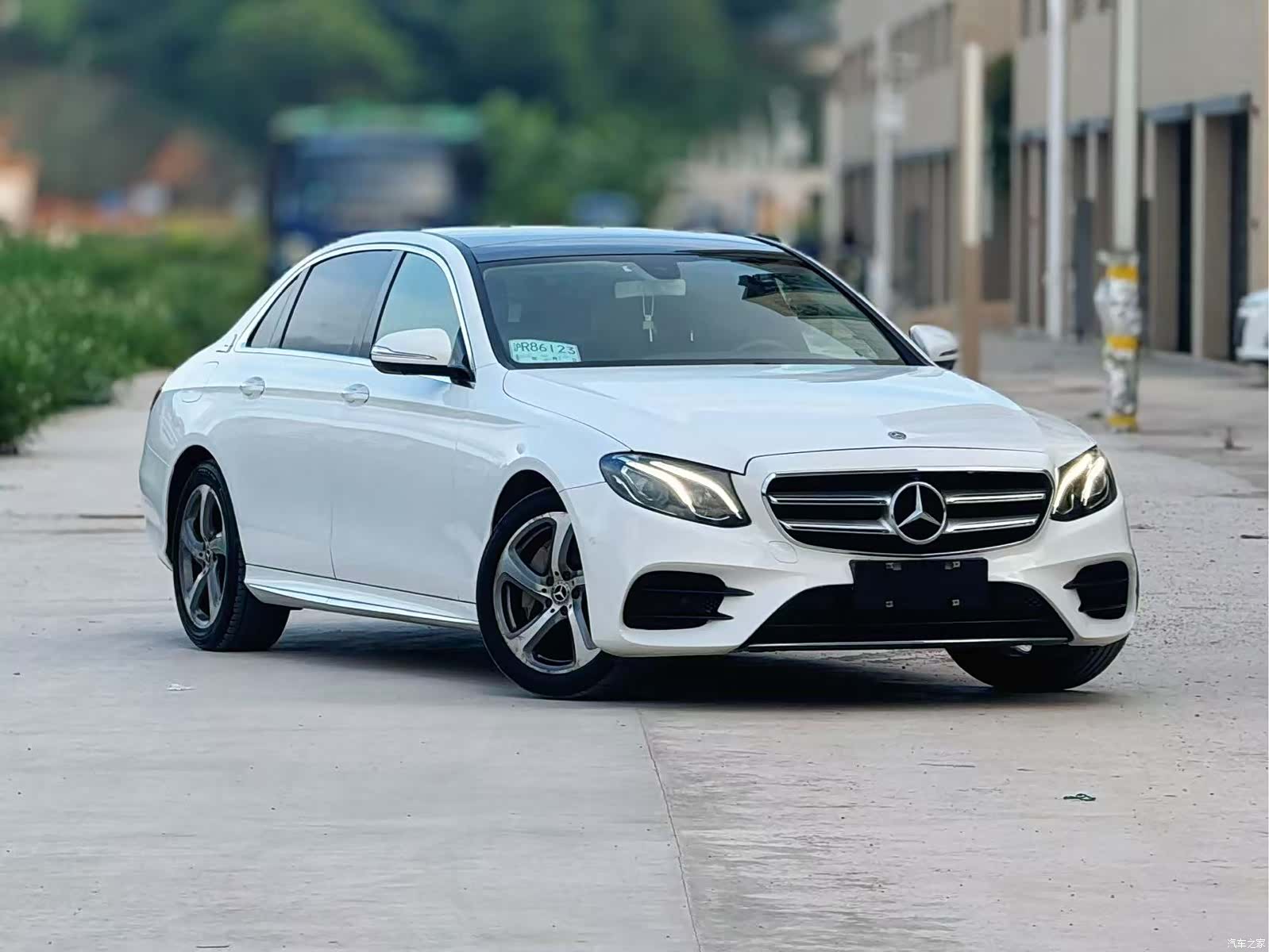 Mercedes-Benz E-Class, 2017 3