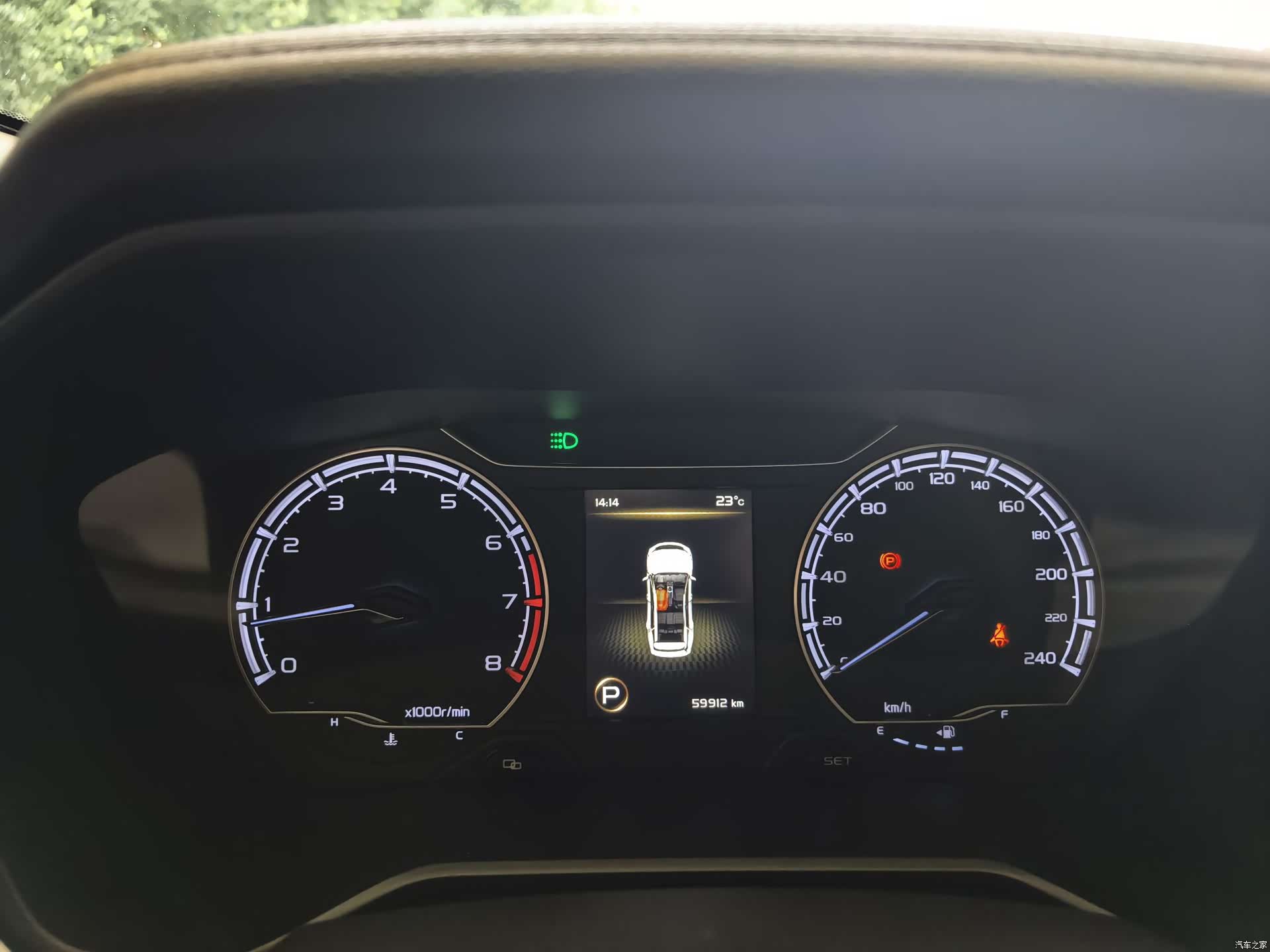 Geely X6, 2022 9