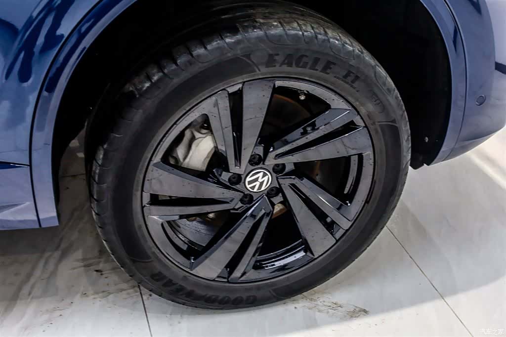 Volkswagen Touareg, 2023 31