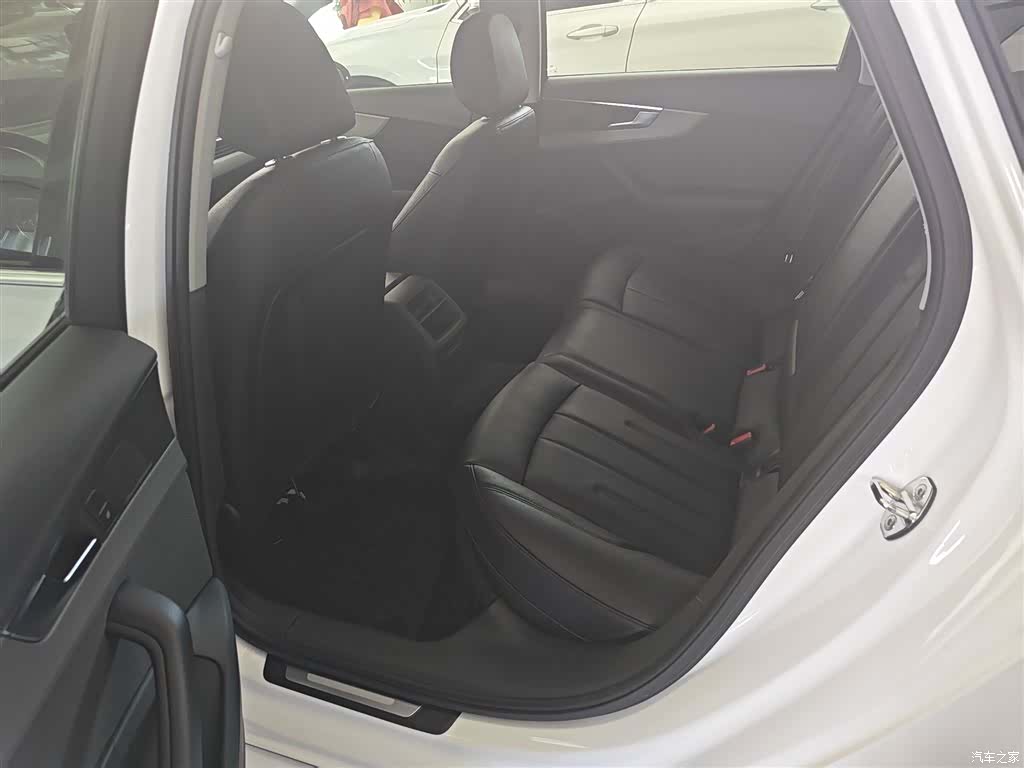 Audi A4L, 2017 2
