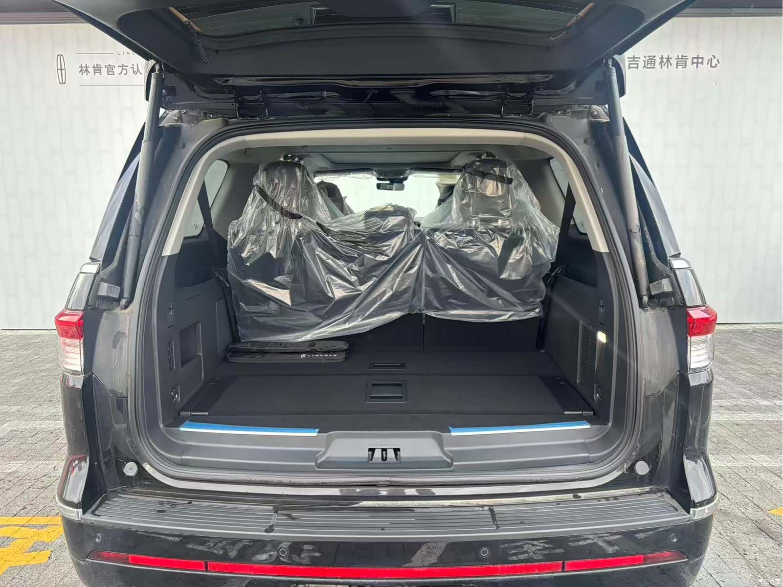 Lincoln Navigator, 2026 9