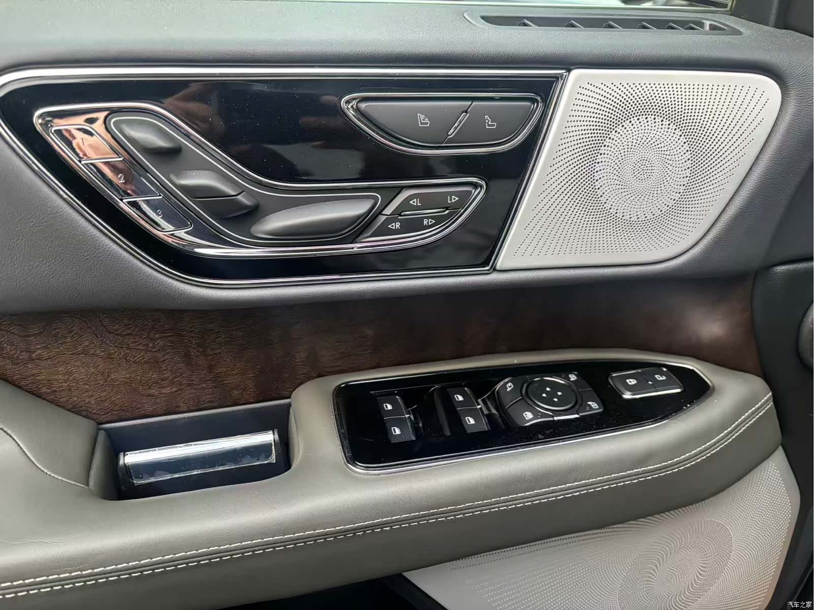 Lincoln Navigator, 2026 20