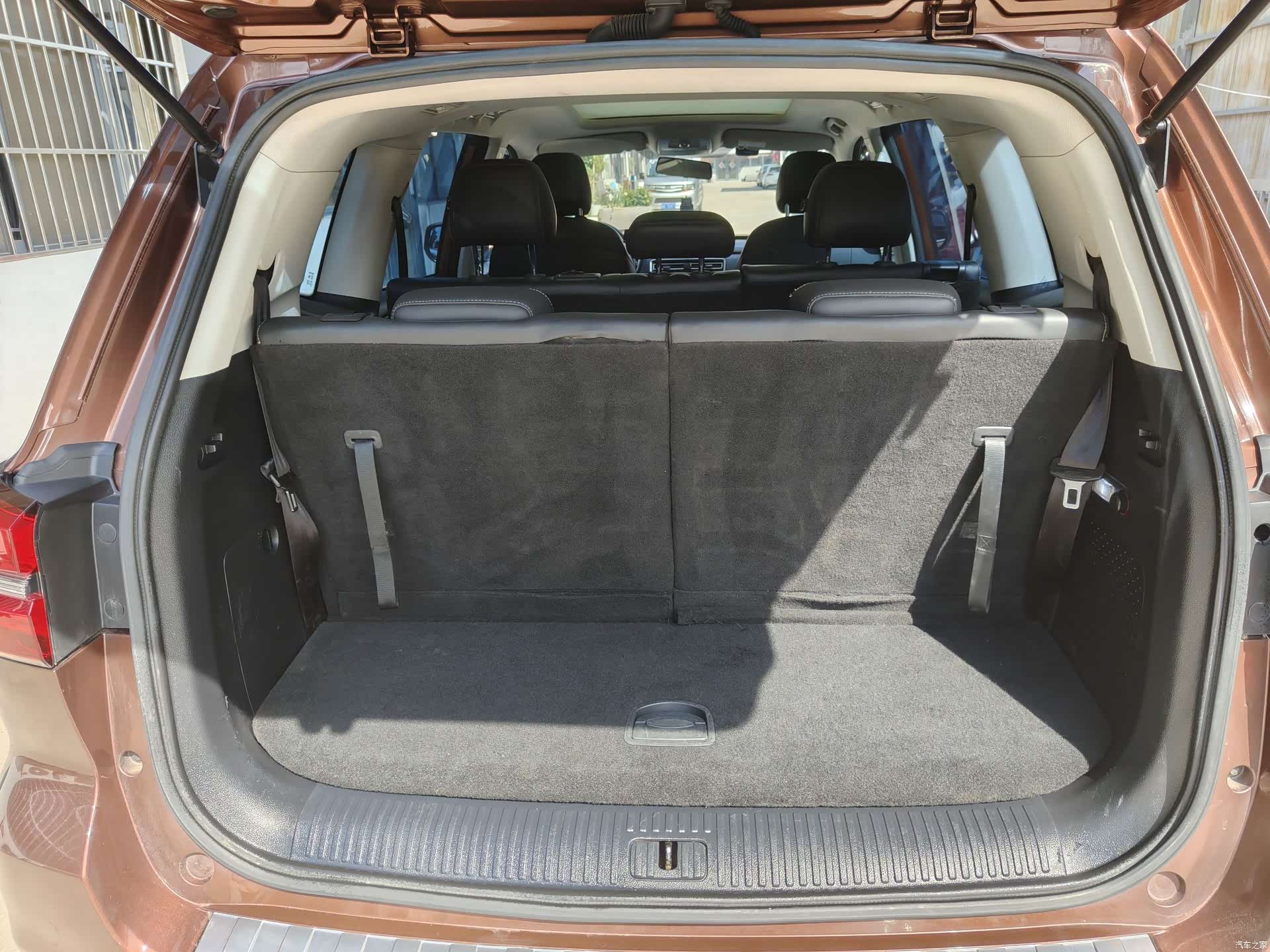 Roewe RX8, 2019 19