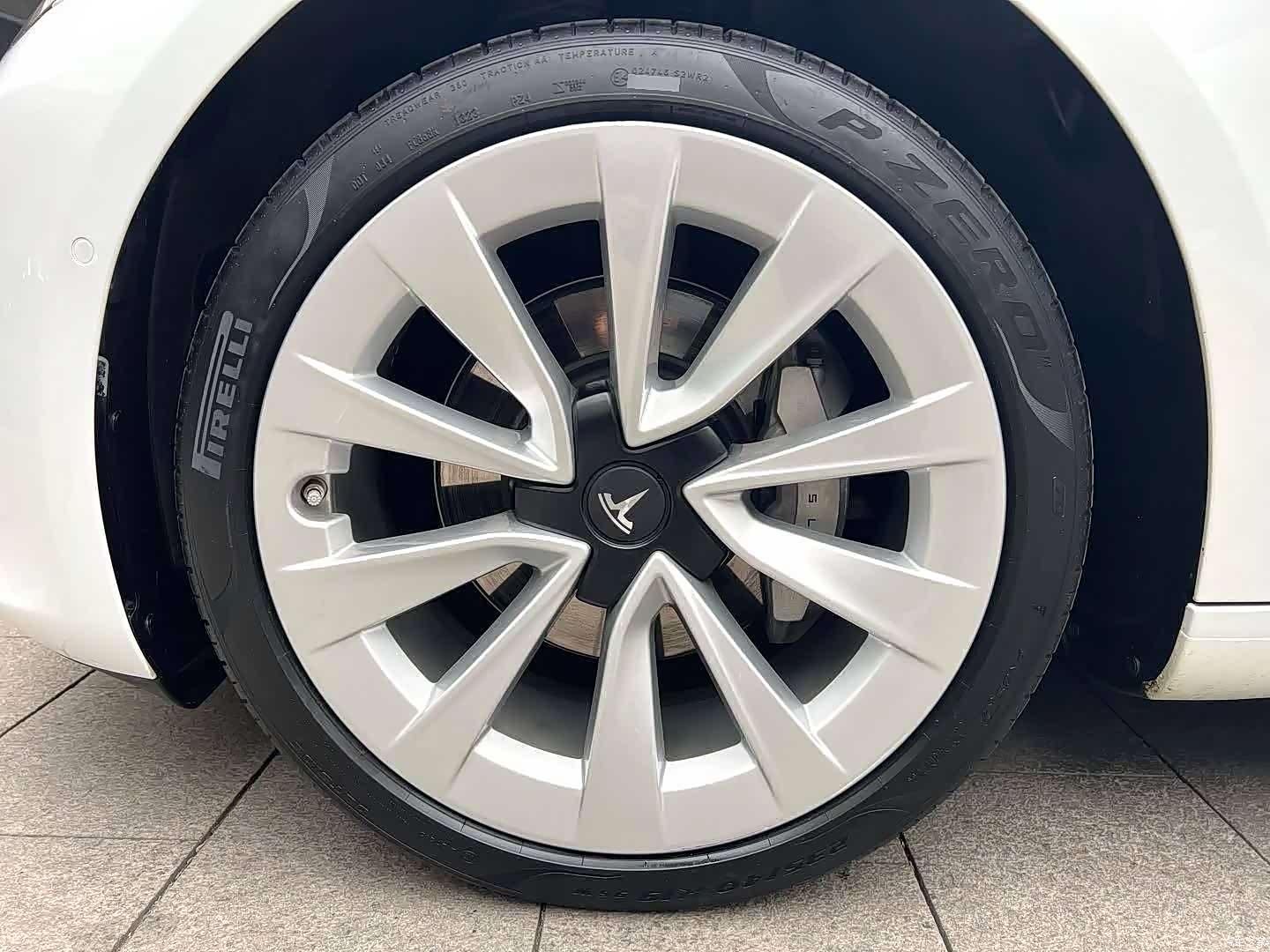 Tesla Model 3, 2023 все фото