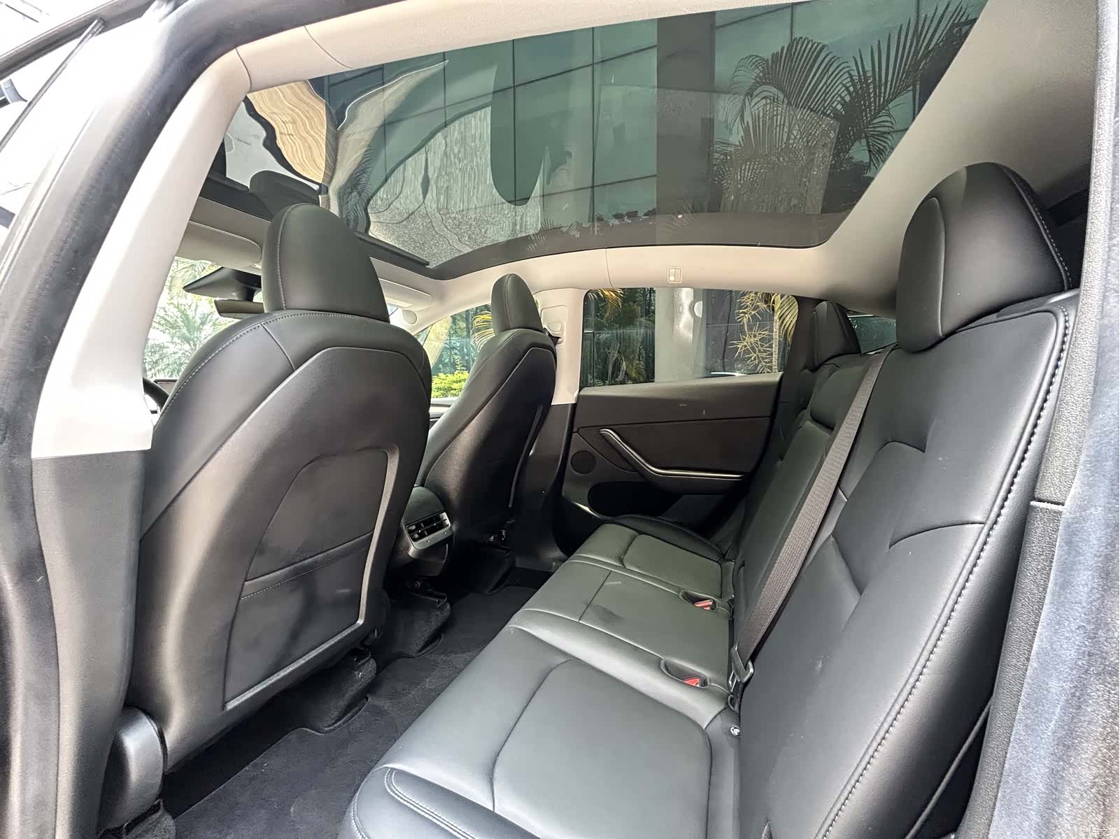 Tesla Model Y, 2022 13
