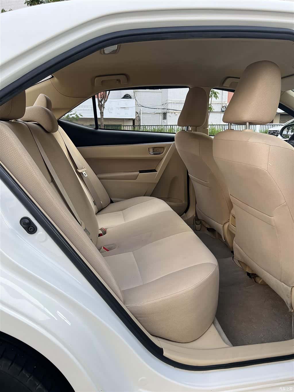 Toyota Corolla, 2015 10