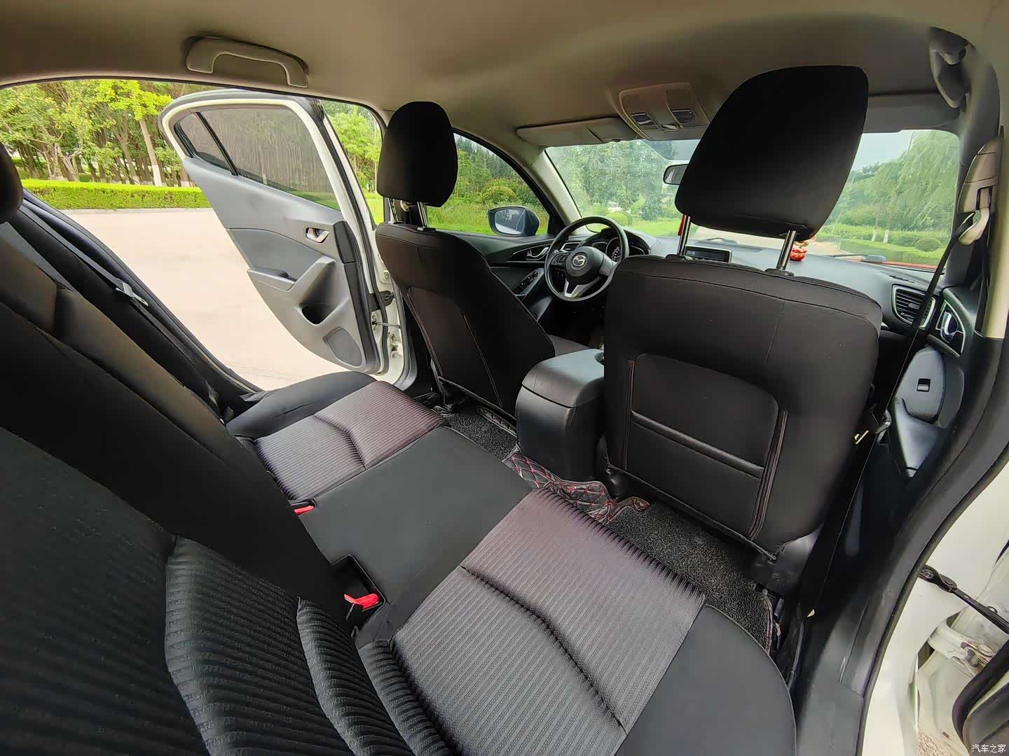 Mazda Mazda3, 2016 10