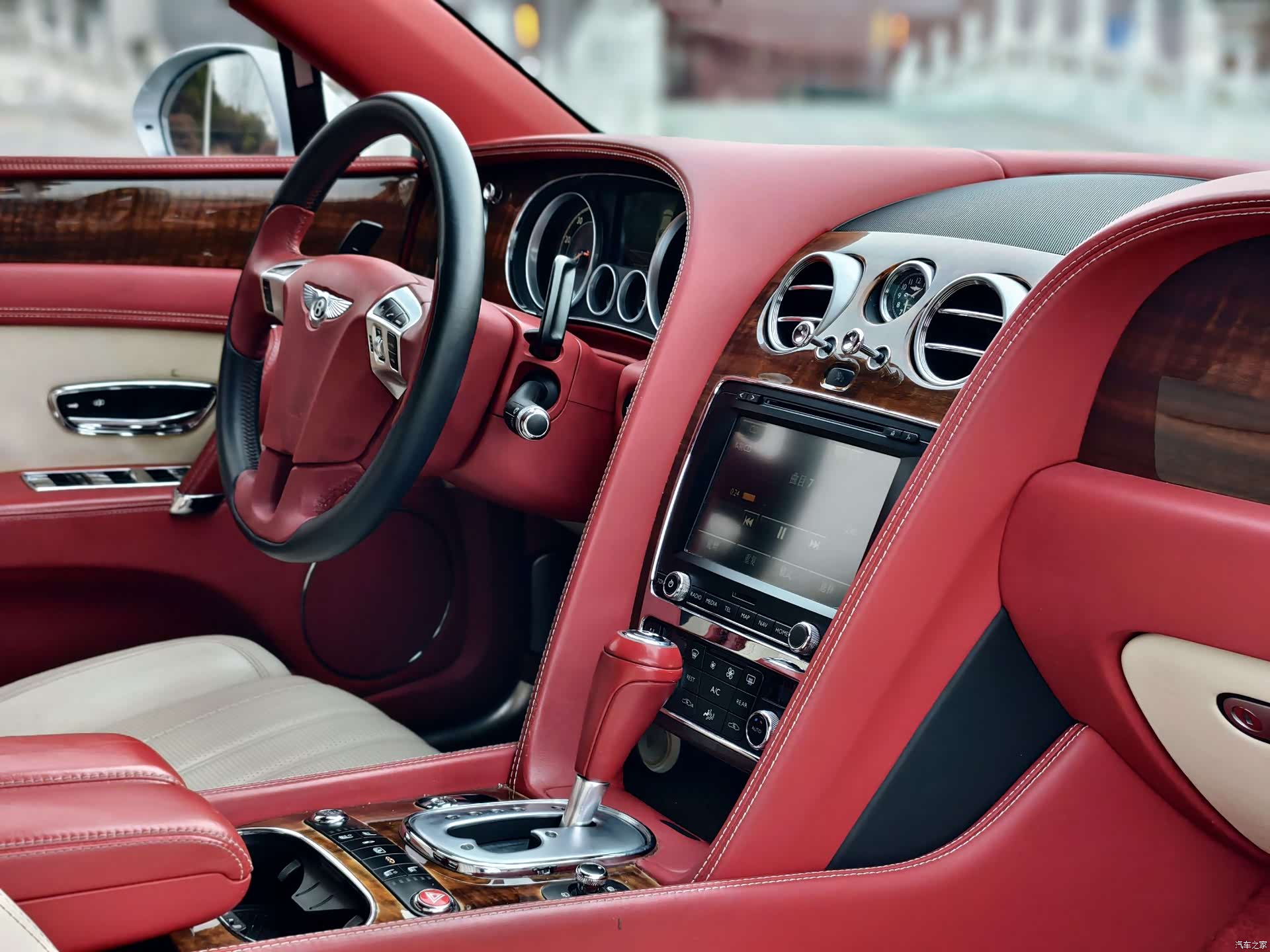 Bentley Flying Spur, 2016 12
