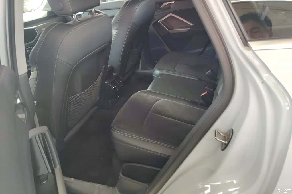 Audi Q3, 2020 11