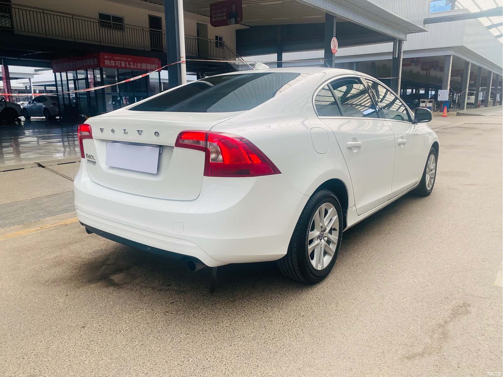Volvo S60, 2016 все фото