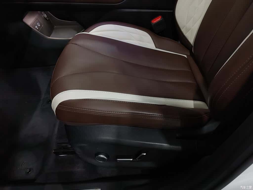 Geely Xingyue L, 2021 20