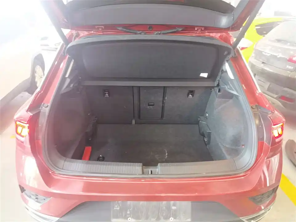 Volkswagen T-ROC exploring Songs Volkswagen T-ROC exploring Songs