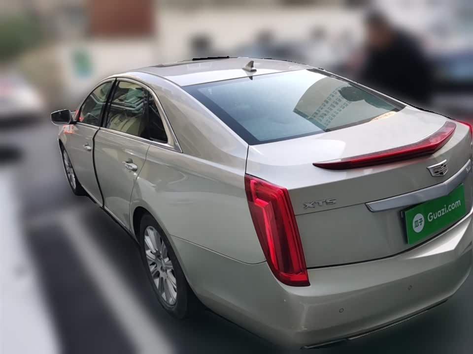 Cadillac XTS