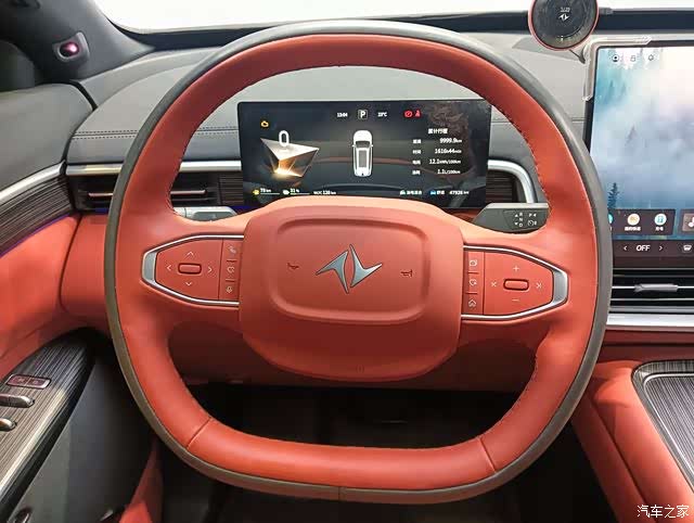 DongFeng eπ008, 2025 12